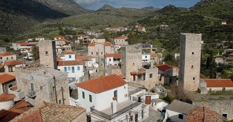 Traditional Stone House In Eastern Mani Flomochori Exterior photo
